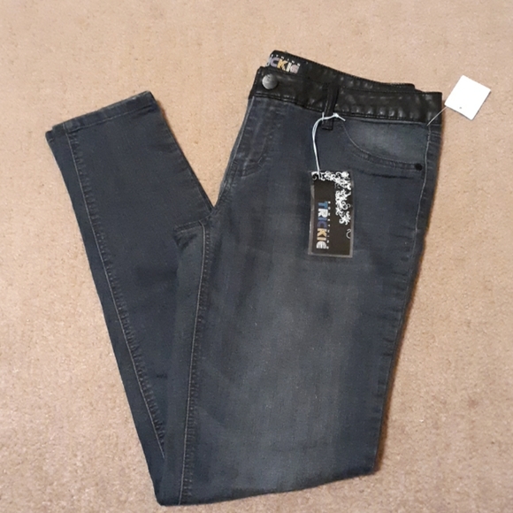 Something TRICKIE (Jeans - Picture 4 of 6